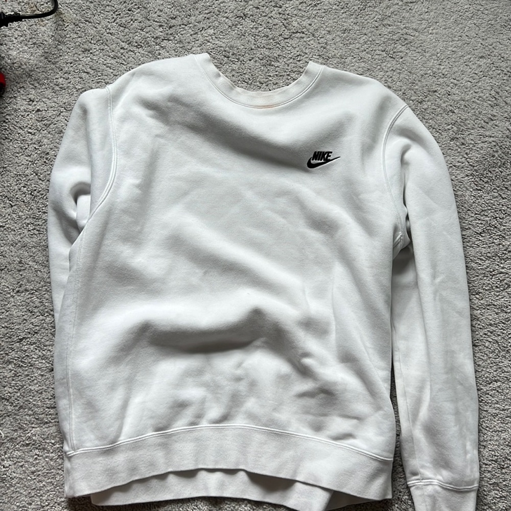 White Nike crewneck, L